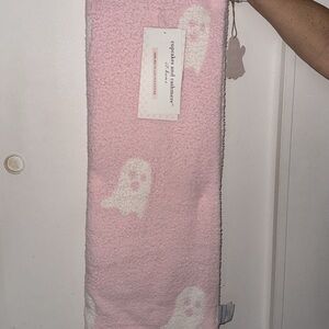 Pink ghost blanket